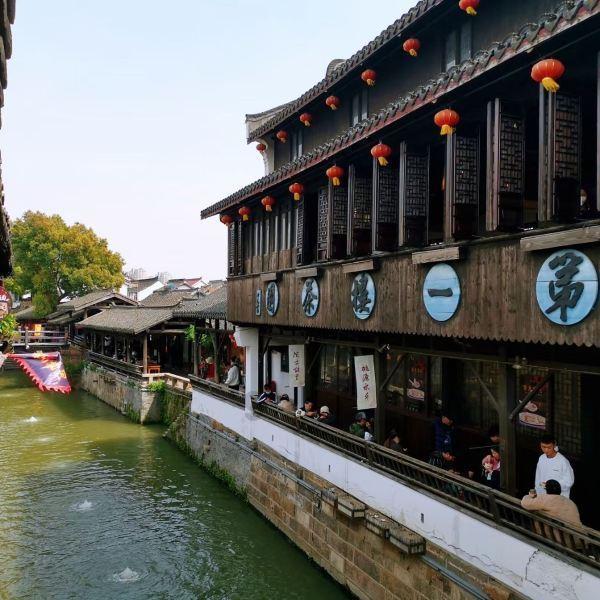 发现精彩,尽在谢霆锋的摇滚实力究竟如何,听完这首《潜龙勿用》你就心里有数红迪网